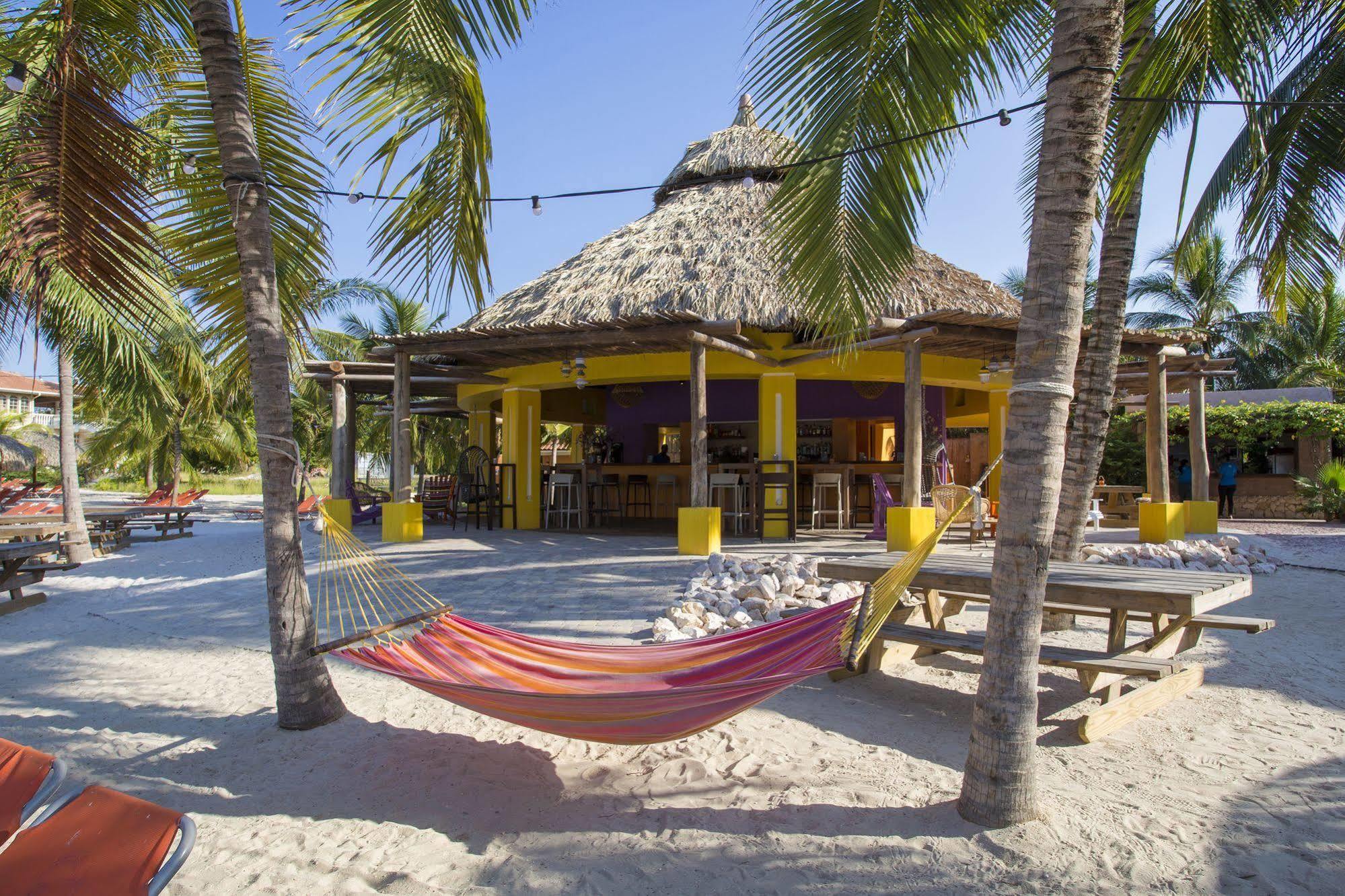 Blue Bay Lodges Curacao Экстерьер фото